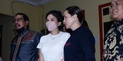 Bebas Pasca Dijemput Paksa di Mal, Nikita Mirzani Tepis Tudingan Pakai Anak sebagai Tameng