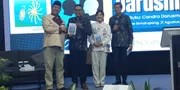 Candra Darusman Luncurkan Buku dan Single 'Salah Sendiri'