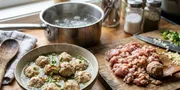 Cara Membuat Bakso Ayam Tanpa Blender dengan Teknik Manual yang Tetap Kenyal