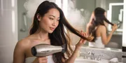 Cara Menggunakan Hair Dryer yang Benar untuk Rambut Sehat