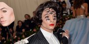 Ezra Miller dan Makeup Uniknya yang Sukses Hebohkan Met Gala 2019