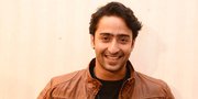 Foto Bareng, Aktris Cantik Ini Santai Bersandar Manja di Dada Shaheer Sheikh