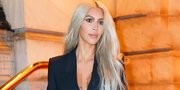 [FOTO] Topless Dalam Bathtub, Kim Kardashian Bikin Para Cowok Gagal Fokus