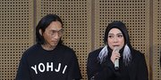 Istrinya Jadi Bahan Tertawaan, Suami Melly Goeslaw Layangkan Protes di Instagram
