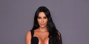 Kim Kardashian Kembali Bikin Geger Internet dengan Gaunnya