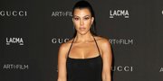 Kourtney Kardashian Tertangkap Dinner Bareng Scott Disick & Sofia Richie