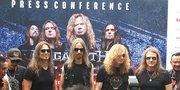 Megadeth Tanda Tangani Gitar untuk Lelang Charity Palu dan Donggala