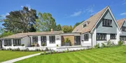 Model Rumah 1 Lantai dengan Sentuhan Modern Antik, Beri Kesan Keren dan Penuh Kenangan