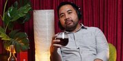 Setelah 'Lo Pikir Lo Keren' Sukses Digelar, Adriano Qalbi Kembali Sindir Netizen Lewat Show Tur Stand Up Comedy 'Lo Semua Sama Aja'