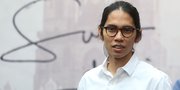 Siap Adaptasi 'Akar', Angga Tunggu Seri Buku Terakhir Supernova