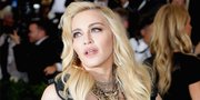 Sudah 58 Tahun, Madonna Pamer Foto Selfie Bugil di Instagram