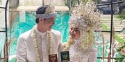 Sudah Sah, Rey Mbayang Unggah Foto Genggam Tangan Dinda Hauw dan Tunjukkan Cincin Pernikahan