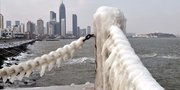 Suhu Anjlok Jadi -11° Celsius, Gedung di China Ini Diselimuti Es