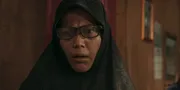 Totalitas Helsi Herlinda Perankan Sosok Ibu Eli di Film 'NIA' Tuai Pujian, Rela Hitamkan Kulit Hingga Tak Dikenali