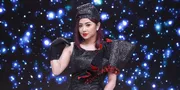Unggah Foto Nikah Jaman Dulu, Dewi Perssik, Dadaku Sudah Menggunung Juga Bukan KW
