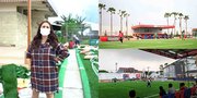 11 Potret Detail Stadion Mini Soccer Milik Momo Geisha, Berstandar FIFA - Harga Sewa Per Jam Sampai Jutaan