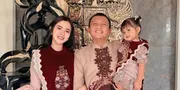 7 Potret Bella Bonita Bagikan Daging Kurban di Ngawi, Turun Langsung ke Jalan