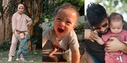 9 Potret Baby Air Anak Irish Bella dan Ammar Zoni yang Makin Cute, Sudah Mulai Bisa Jalan - Senyumnya Manis Banget!
