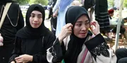 Cici Paramida dan Siti KDI Iringi Kepergian Sang Ibu ke Peristirahatan Terakhir