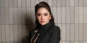 Dewi Perssik Diam-Diam Kembali Kuliah Psikologi, Terungkap Alasannya