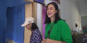 Ekspresi Nyaman Paula Verhoeven Main ke Rumah Bonge Pemuda Citayam Fashion Week