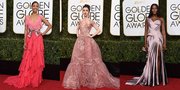 FOTO: Pakai Gaun Pink, Para Seleb Ini Memukau Golden Globe 2017
