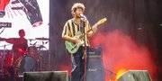 FOTO: Potret Penampilan Kunto Aji di ON OFF Festival 2018