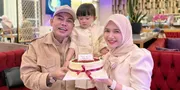 Potret Ulang Tahun Fikoh Isnaini, Dirayakan Sederhana bersama Suami dan Anak Tercinta