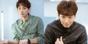 Rain Pamer Pesona Ganteng Awet Muda di Pemotretan Bareng 1st Look