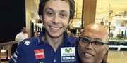 Intip Saat Valentino Rossi di Make Up Orang Indonesia 