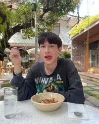 10 Aktor Thailand Ini Punya Baby Face Menggemaskan dan Imut Maksimal: Ada Gun Atthapan, Saint Suppapong, Sampai Win Metawin