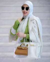 10 Fakta Kehamilan Syahrini, Mulai Capek Karena Bobot Naik 18 Kg - Ada Pengalaman Unik Saat Ngidam