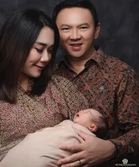 10 Foto Ahok Bersama Puput dan Yosafat, Pemotretan Perdana yang Hangat Penuh Cinta