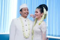 10 Foto Indra Utama, Suami Intan RJ yang Jarang Terekspos dan Kini Sedang Koma Karena Infeksi Paru-Paru