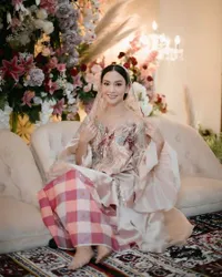10 FOTO Pengajian Pernikahan Karina Nadila, Mewah Pakai Adat Bugis