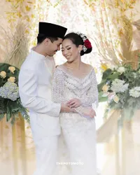 10 Foto Pernikahan YouTuber Abel Cantika & Ray Rafi, Bernuansa Minang - Makeup Pengantin Sendiri