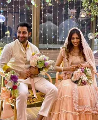 10 Foto Pertunangan Armaan Jain, Aktor Ganteng yang Juga Sepupu Kareena Kapoor