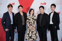 10 Foto Preskon Drakor 'HOSPITAL PLAYLIST SEASON 2', Gantengnya Jo Jung Suk - Yoo Yeon Seok Bikin Salfok