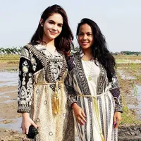 10 Foto Sapna Husen, Ibunda Steffi Zamora yang Hot dan Awet Muda