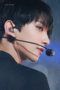 10 Foto Tampan Joshua, Member Seventeen yang Dikenal Pendiam