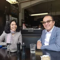 10 Foto Tantowi Yahya dan Istri yang Jarang Tersorot, Rumah Tangga Harmonis dan Romantis Meski Sudah 32 Tahun Bersama