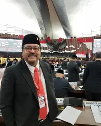 10 Gaya Artis Saat Dilantik jadi Anggota DPR, Baju Bodo Mulan Jameela Curi Perhatian