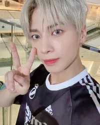 10 Idol K-Pop Pria yang Lahir Tahun 2002, Ada Taehyun TXT Hingga Jisung NCT Loh!