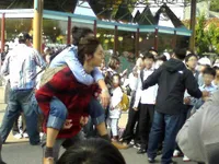 10 (Lagi) Momen Aktor Korea Terbukti Sopan Kebangetan, So Sweet!