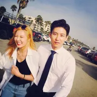 10 Manajer K-Pop Tampan Yang Sukses Bikin Fans Klepek-Klepek