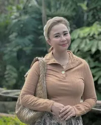 10 Pasangan Selebritis Bercerai, Terbaru Sabrina Chairunnisa dan Deddy Courbizer