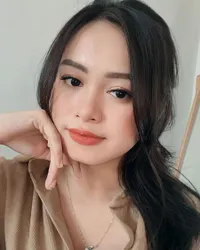 10 Potret Anak Perempuan Elly Sugigi yang Ramai Disebut Cantik Banget, Sosok Kekasih Jadi Sorotan