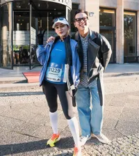 10 Potret Andhika Pratama Dukung Ussy Lari Marathon di Luar Negeri, Couple Goals Banget
