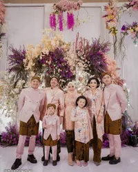 10 Potret Ashanty di Acara 7 Bulanan Aurel Hermansyah, Cantik dengan Kebaya dan Sanggul Jawa