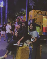 8 Potret Audi Kirana, Putri Bungsu Feni Rose yang Cantik, Jago Nyanyi dan Jarang Disorot